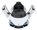 Pojazd Lamborghini Revuelto Białe